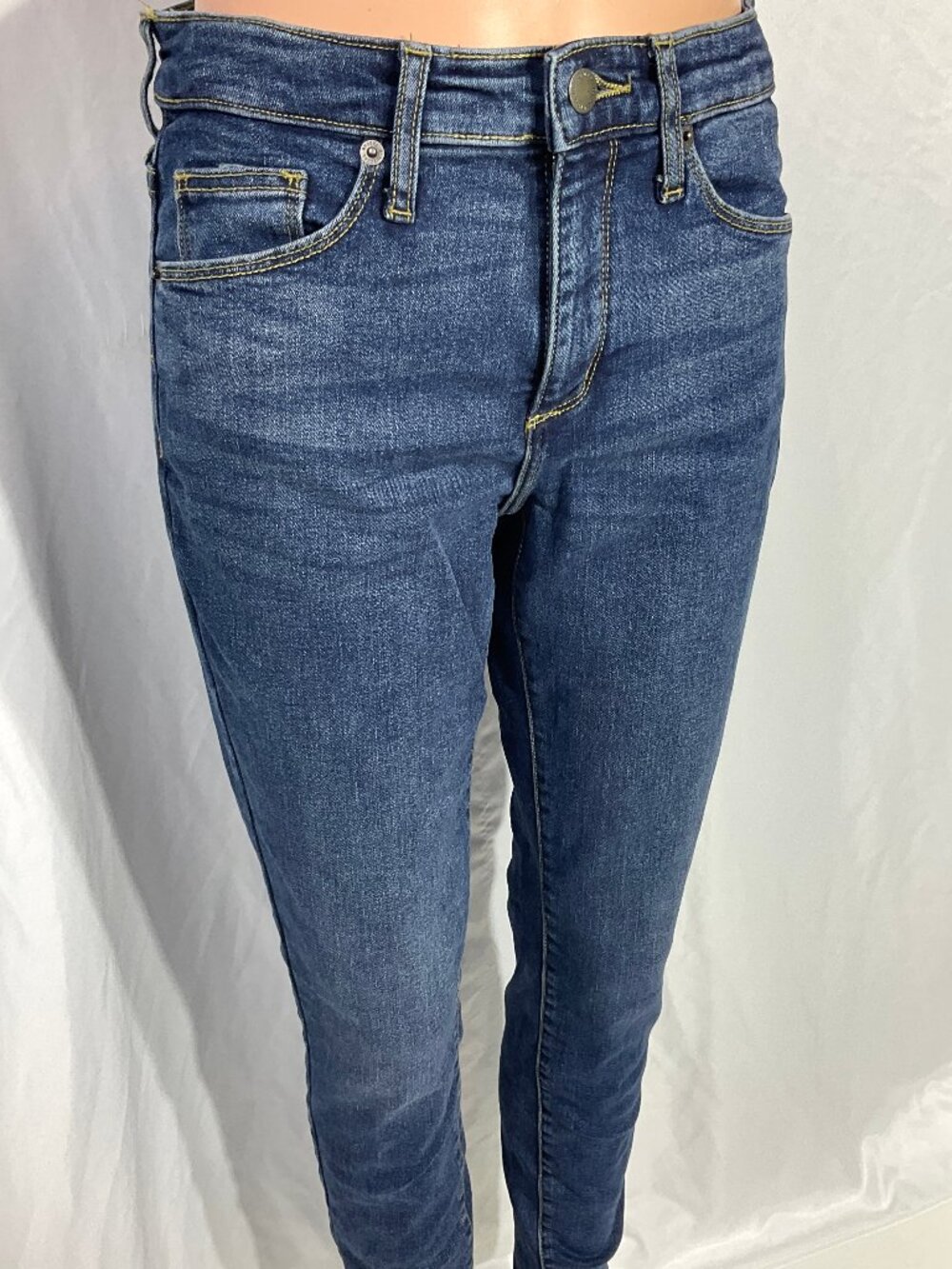 Universal Thread Size 6/28 High Rise Skinny Jeans Womens Denim